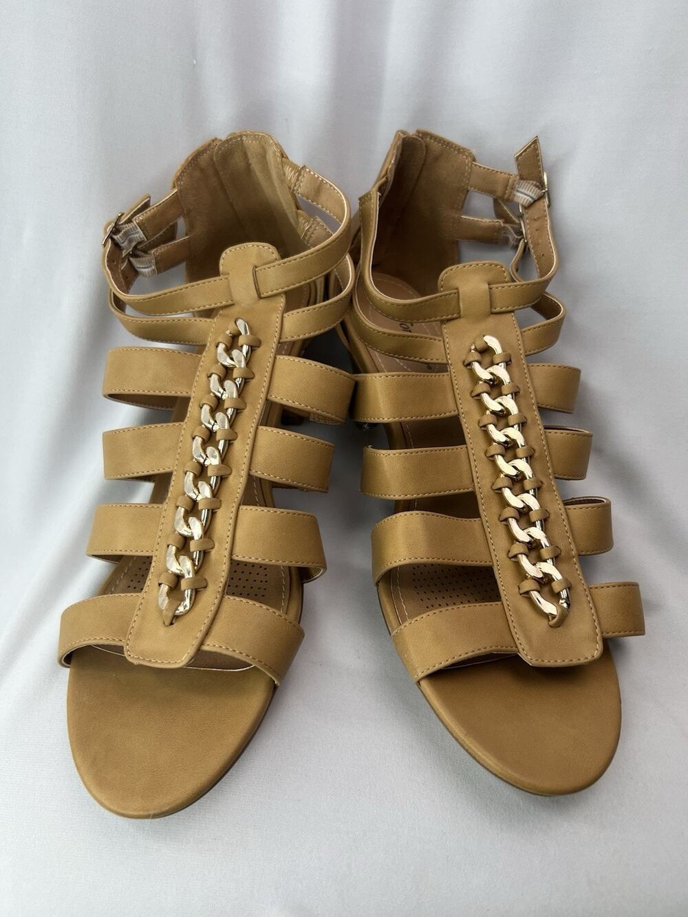 Comfortview Faith Gladiator Heeled Sandals Tan Gold Chain 11M NWOT